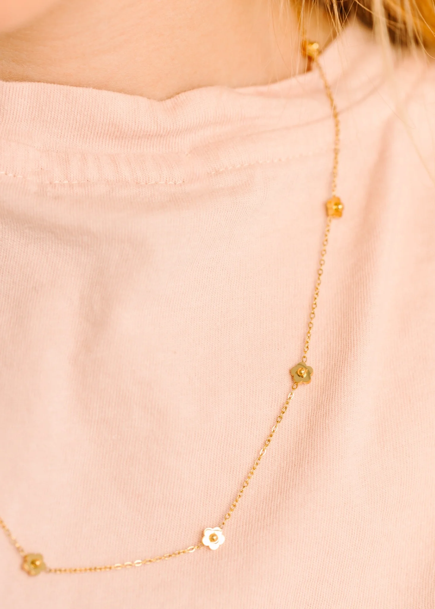 Classic Flower Necklace - Image 4