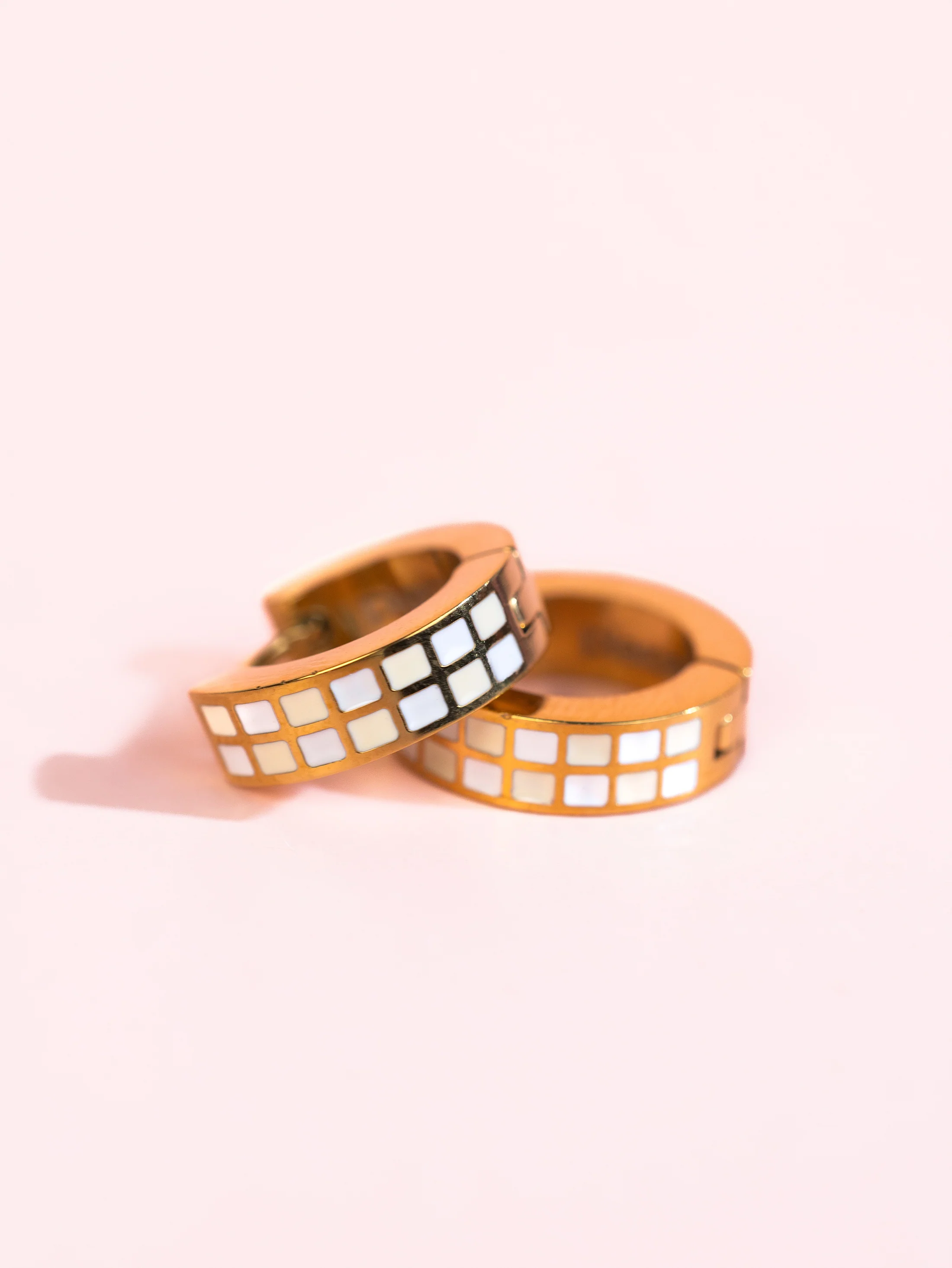 Cream Checkered Huggies