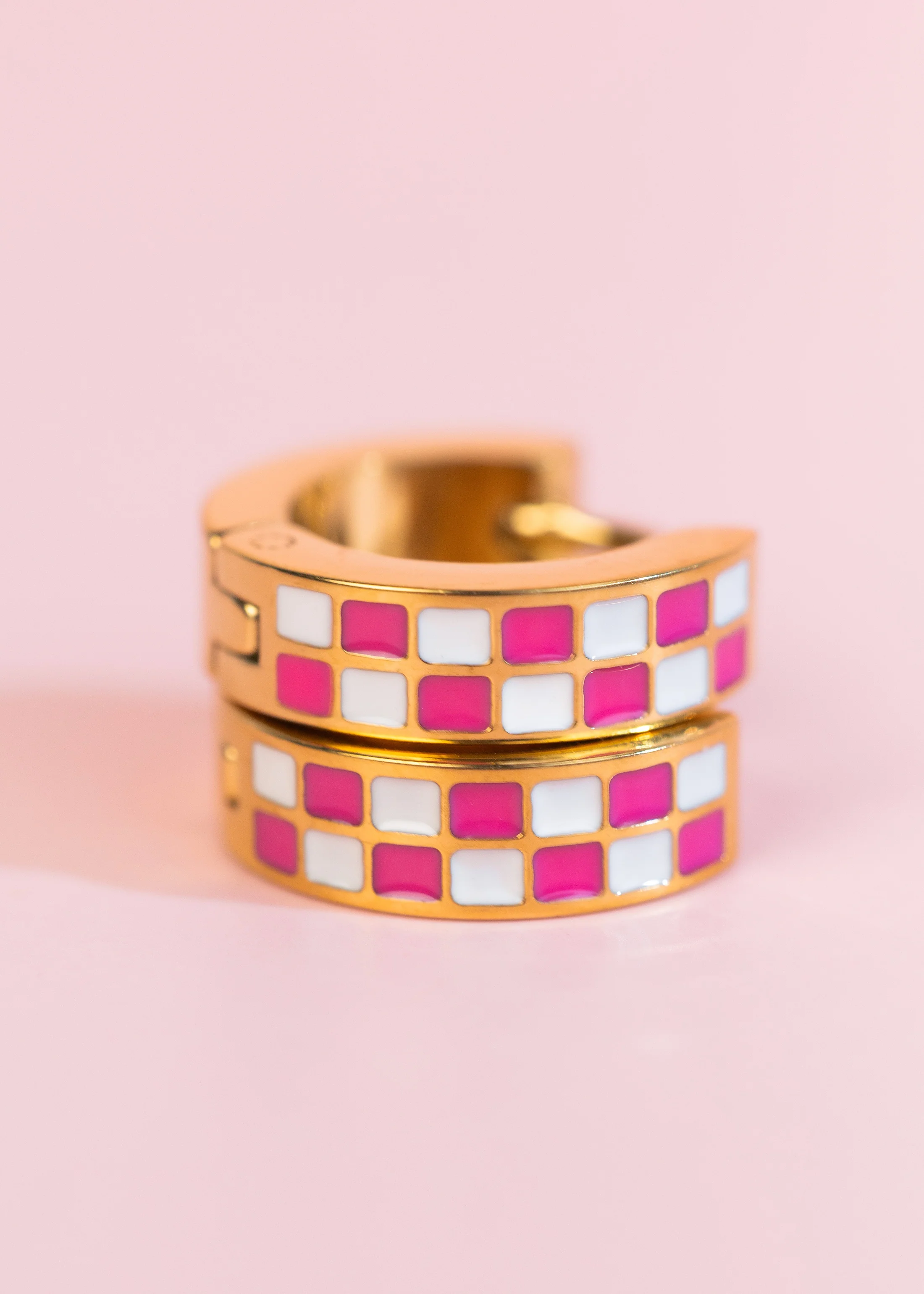 Hot Pink Checkered Huggies