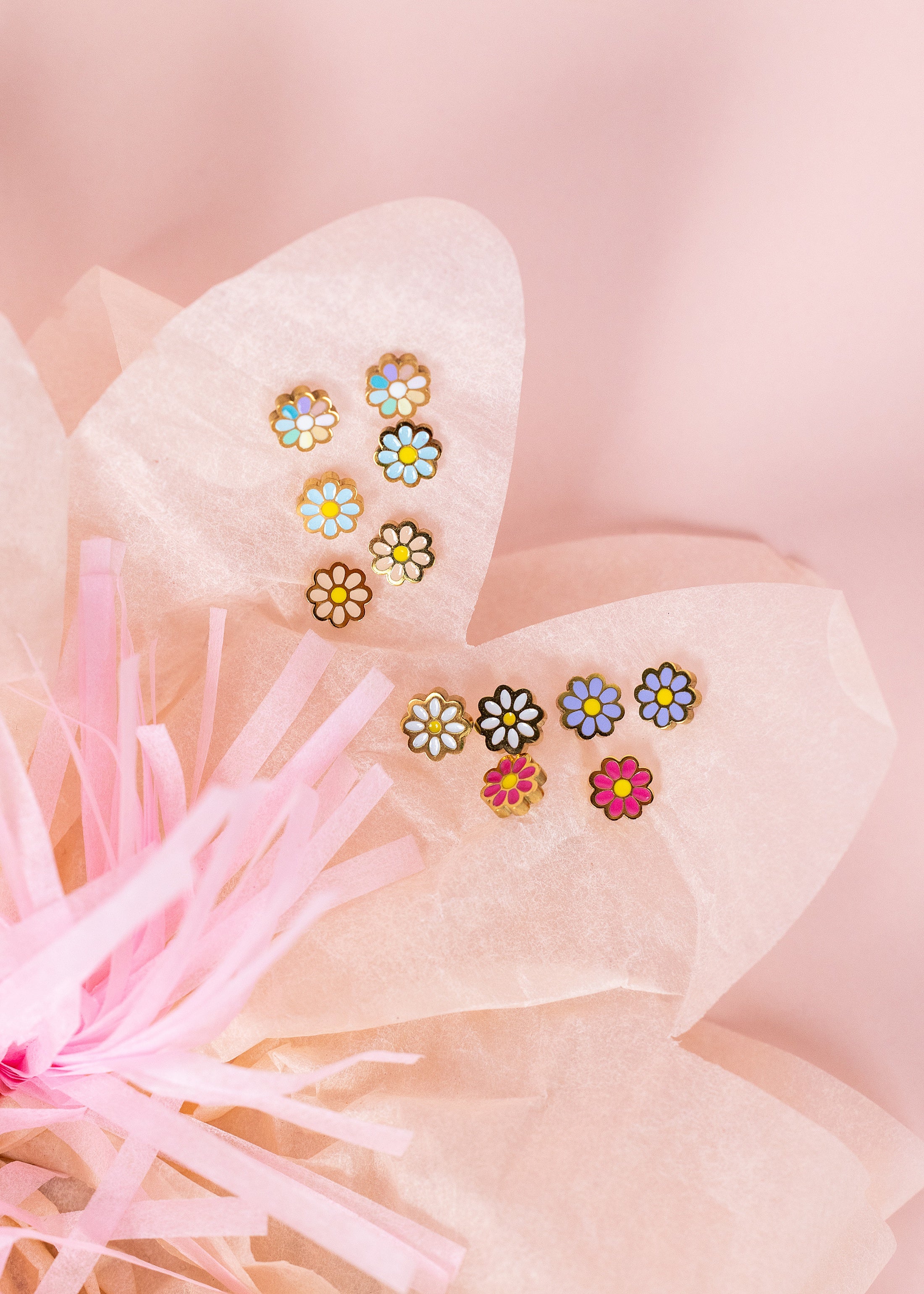 Tiny Hot Pink Daisy - Image 3