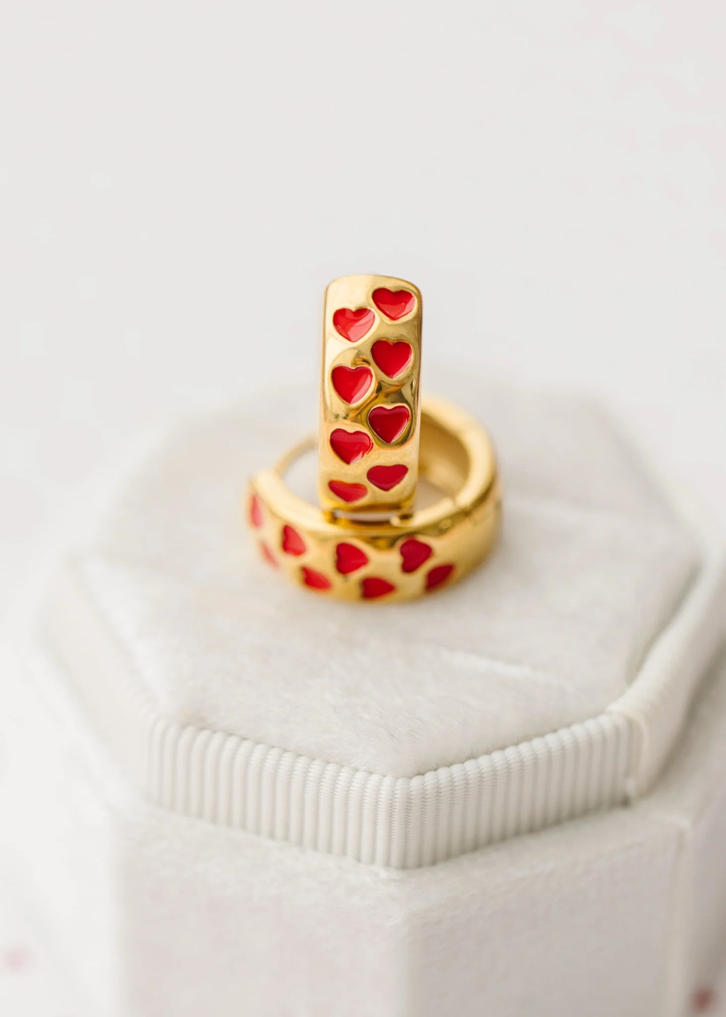 Chunky Red Heart Huggies